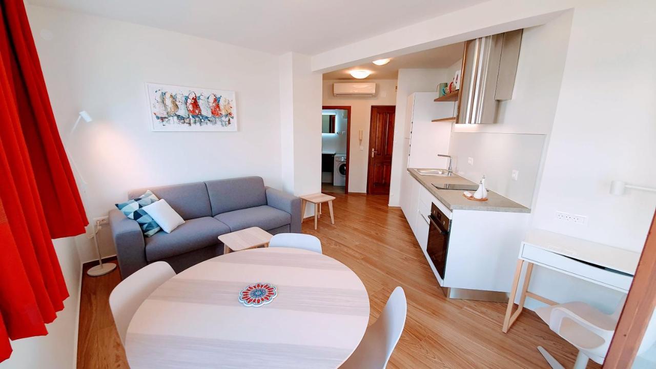 Luxury Apartment - Few Minutes From The Sea Poreč Eksteriør billede
